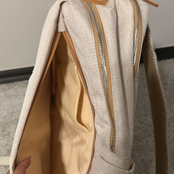 Travel backpack - Picture 2 of 5